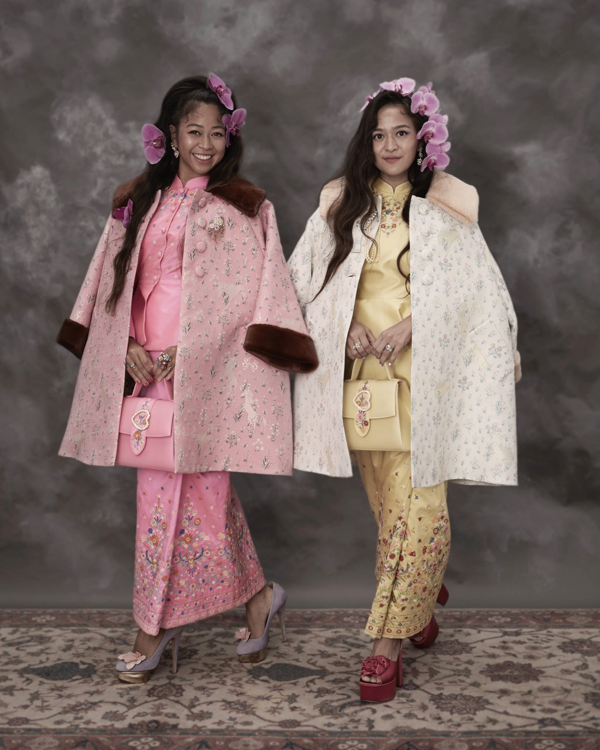 SRETSIS: Capsule Collection - Sawasdee Wan Mae  ‘สวัสดีวันแม่’ : L'Officiel Thailand 