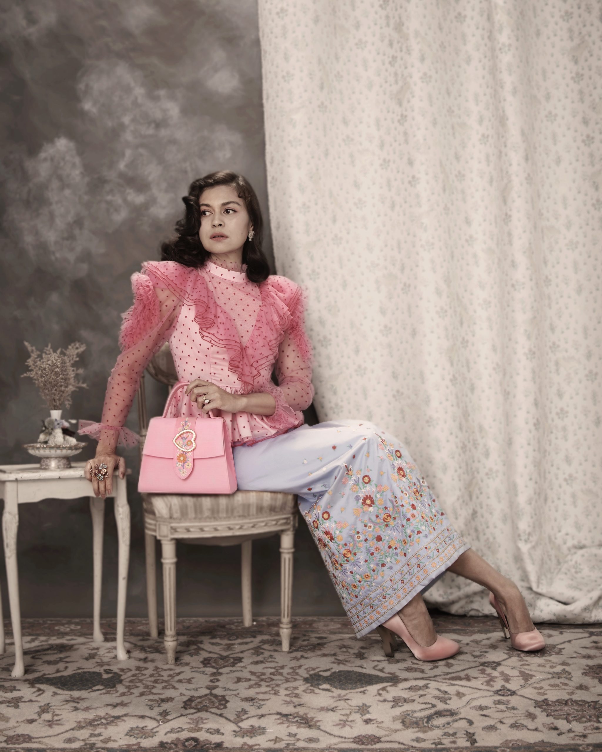 SRETSIS: Capsule Collection - Sawasdee Wan Mae  ‘สวัสดีวันแม่’ : L'Officiel Thailand 