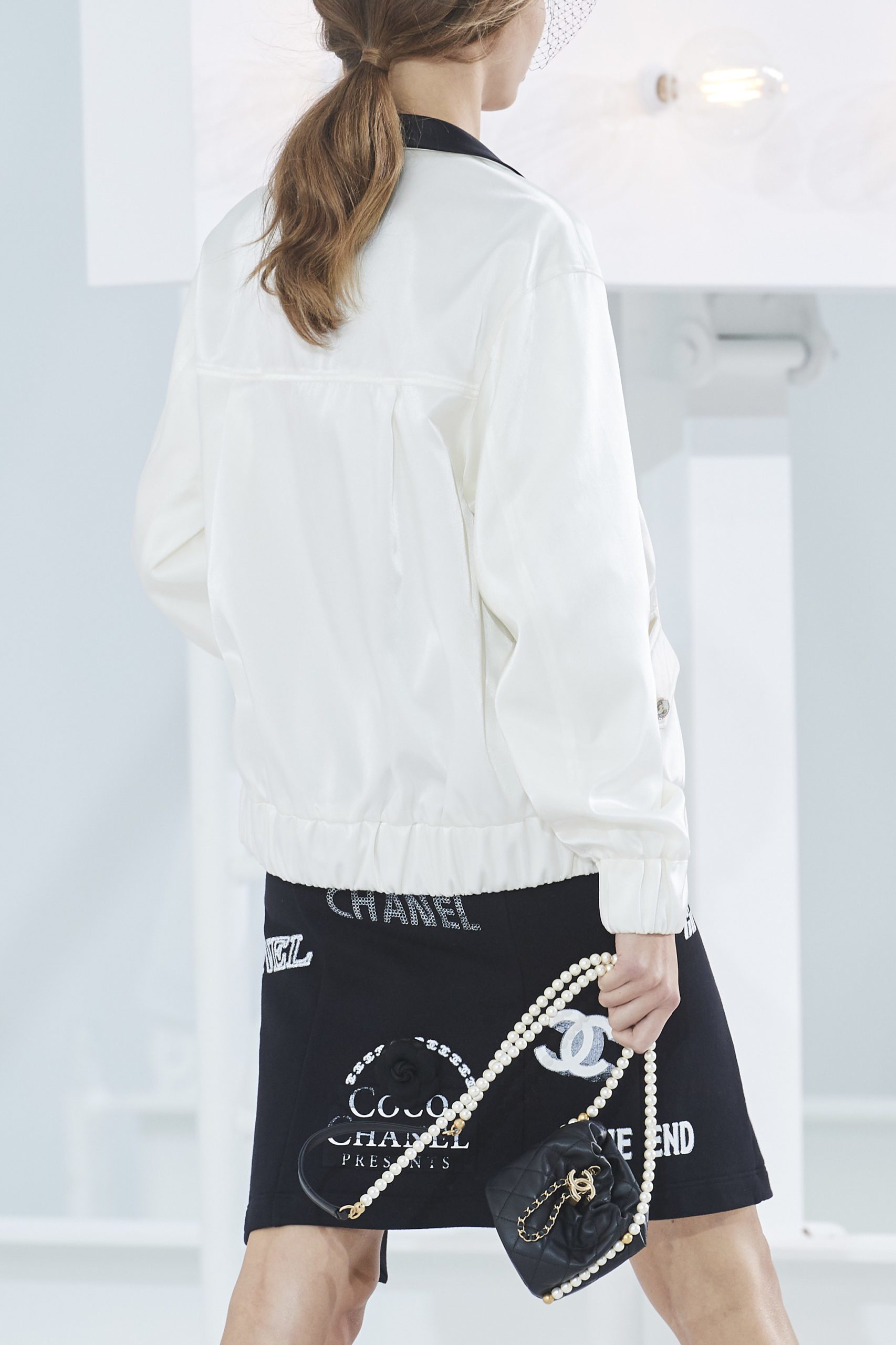 25_SS_2021_RTW_show_Details_25