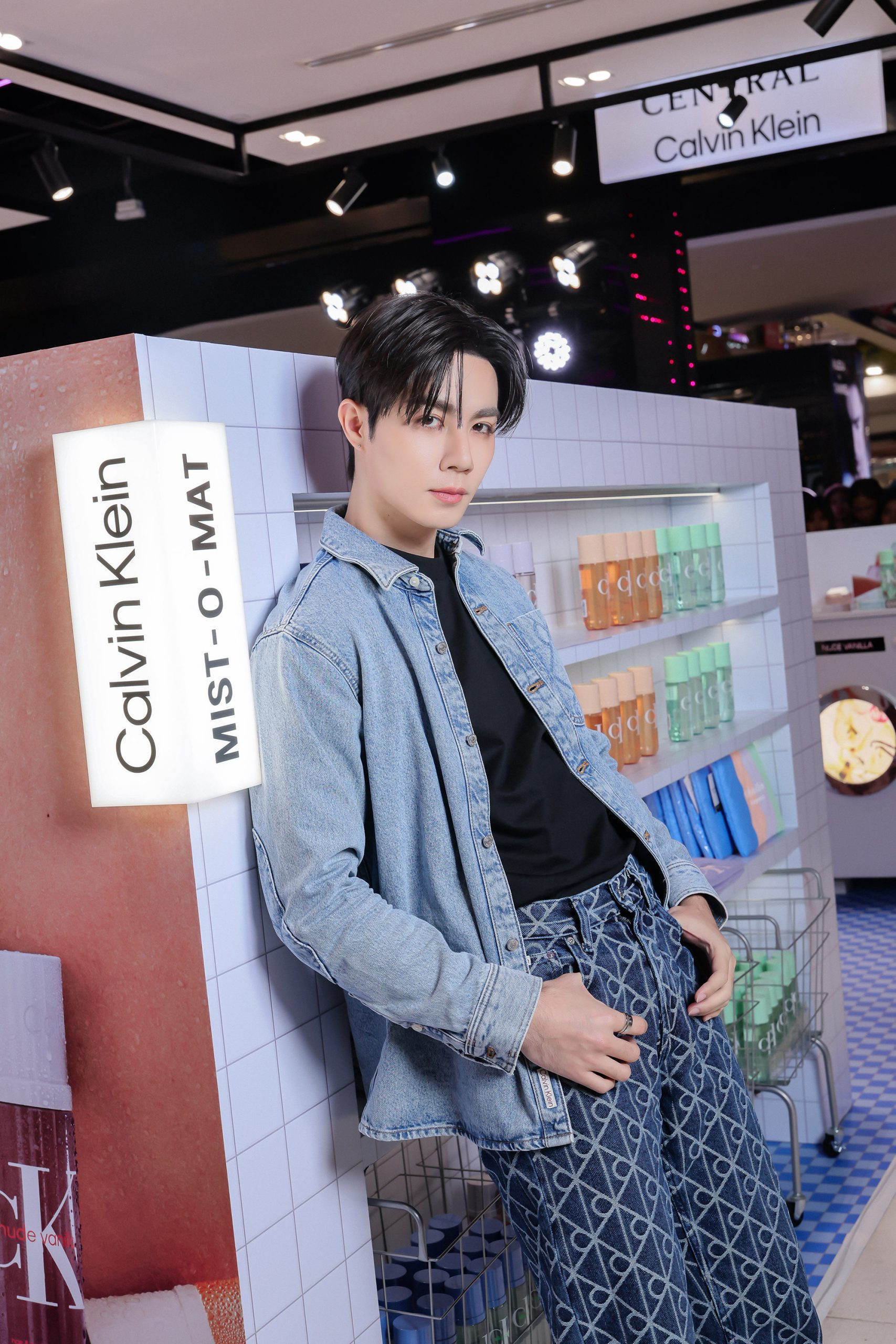 7 - L'Officiel Thailand